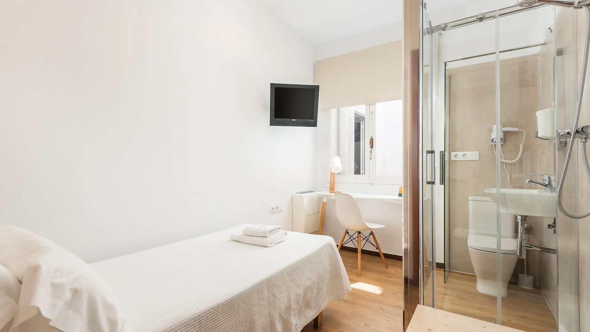 Hostal Jume - Urban Rooms 马翁 2*,
