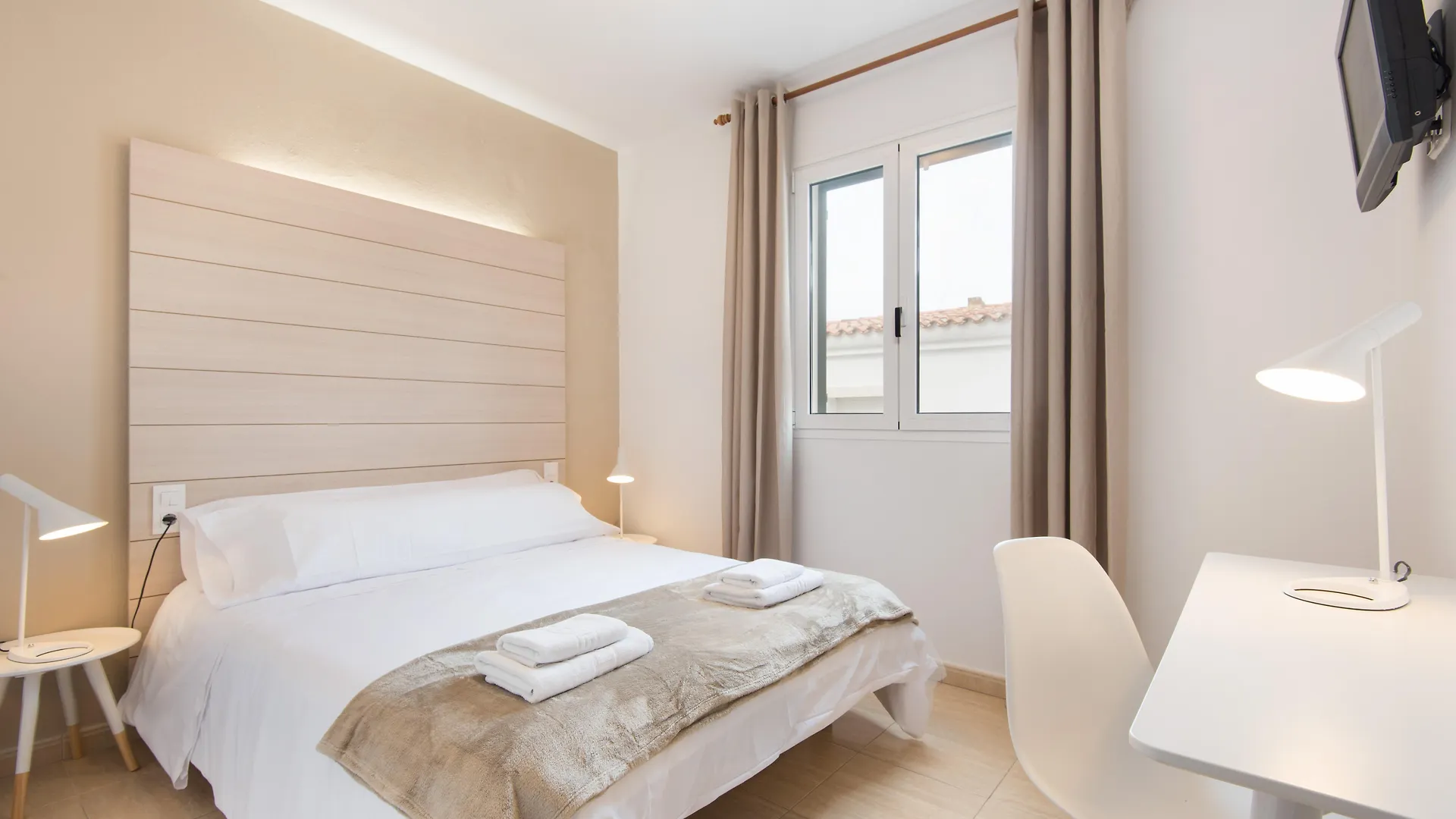 Hostal Jume - Urban Rooms Port-Mahon Maison d'hôtes
