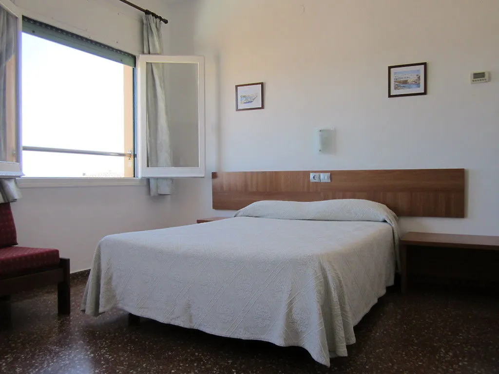 Hostal Jume - Urban Rooms Mahón 2*,