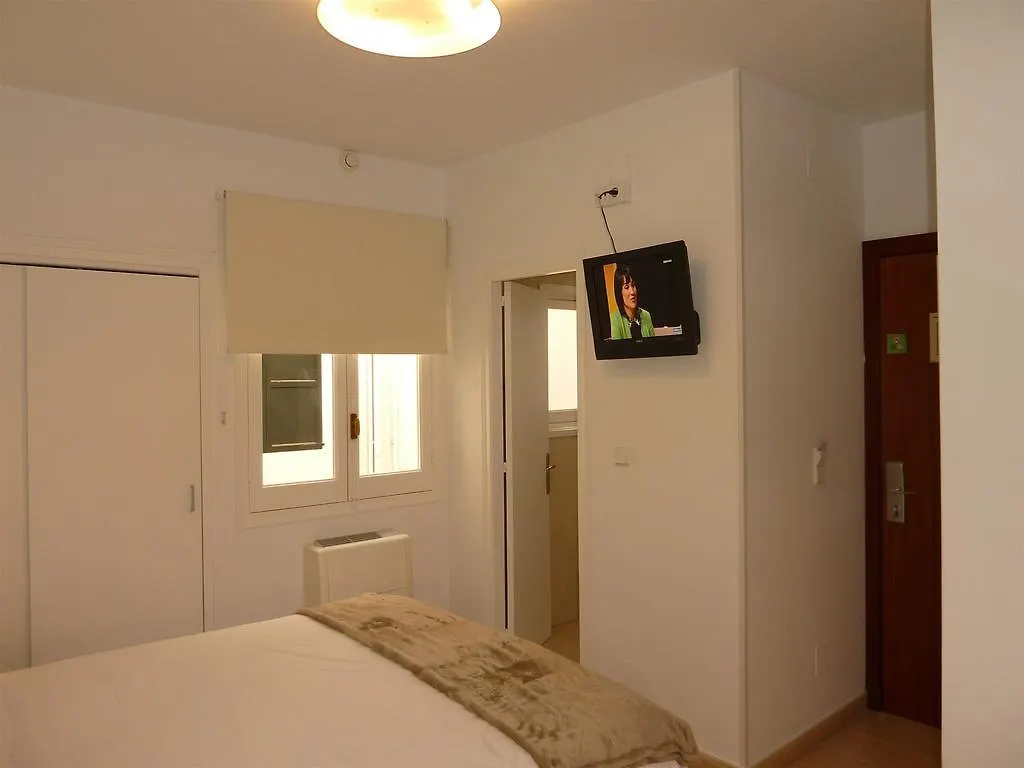 Hostal Jume - Urban Rooms Maó Spanien